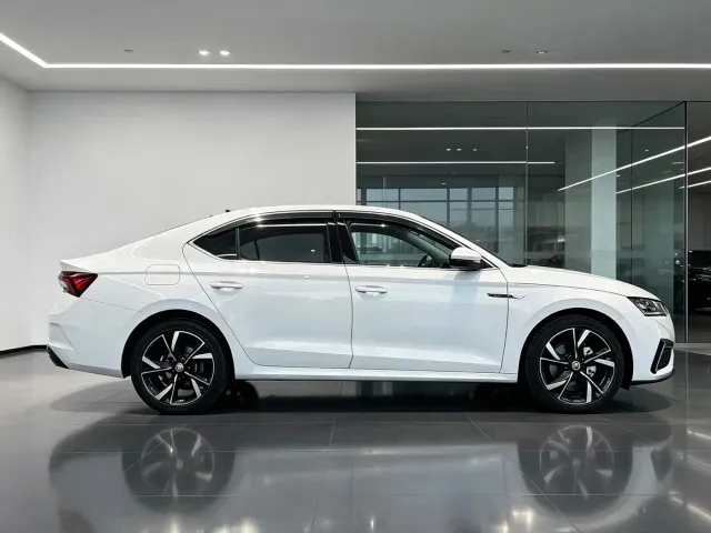 Skoda Octavia — Фото автомобиля 4