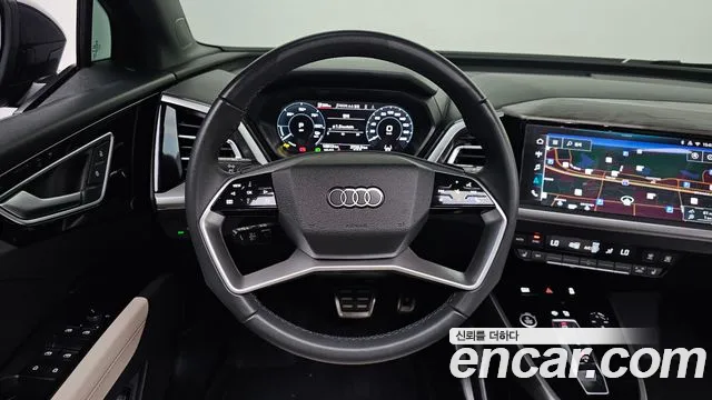 Audi Q4 e-tron F4 — Фото автомобиля 12