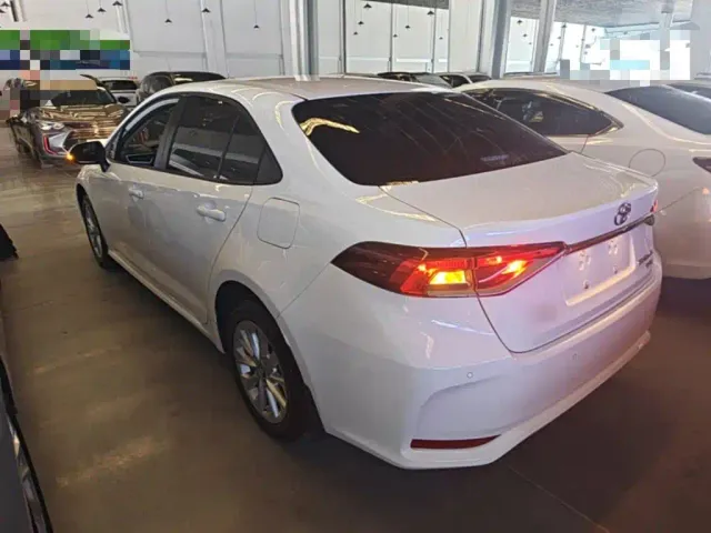 Toyota Corolla — Фото автомобиля 4
