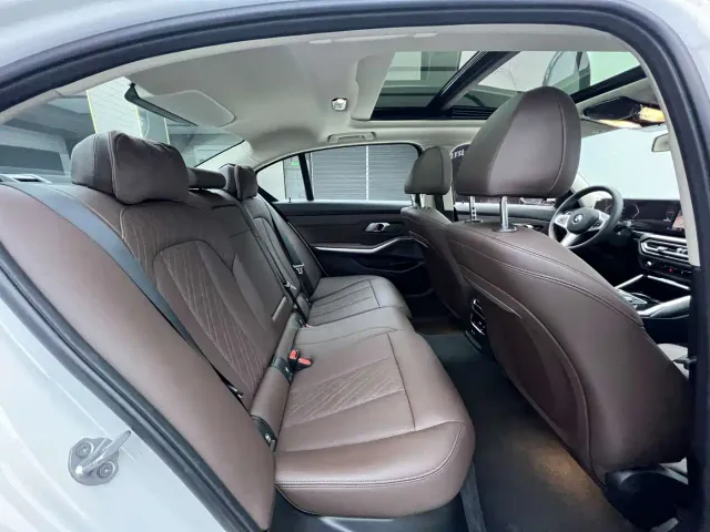 BMW 3 Series — Фото автомобиля 19