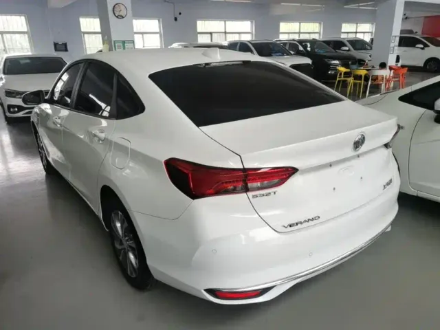 Buick Verano — Фото автомобиля 4