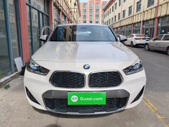 BMW X2 — Фото автомобиля 2