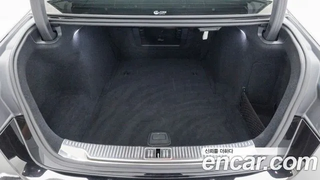 Mercedes-Benz S-Class — Фото автомобиля 11