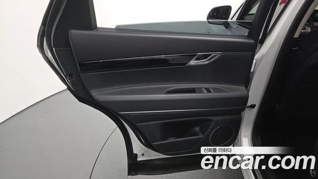 Genesis GV80 — Фото автомобиля 14