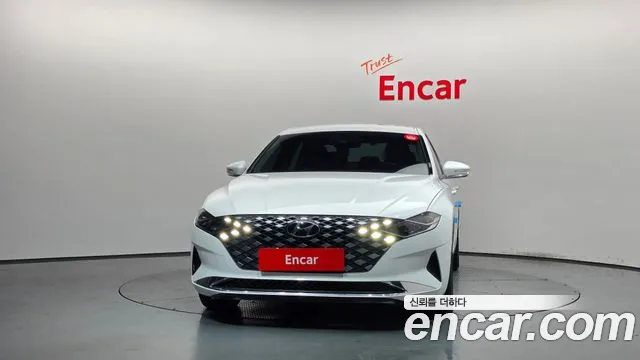 Hyundai Grandeur Grandeur (New) — Фото автомобиля 3