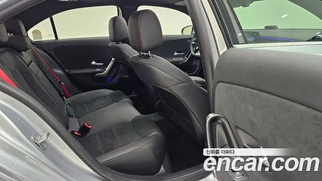 Mercedes-Benz A-Class — Фото автомобиля 10