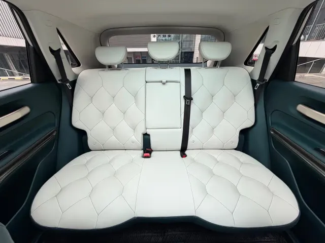 Baojun Cloud — Фото автомобиля 13
