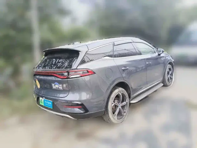 BYD Tang — Фото автомобиля 2