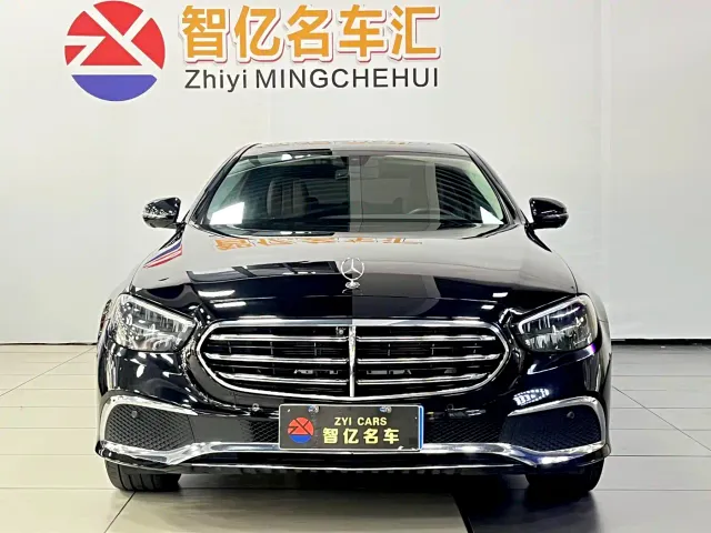 Mercedes-Benz E-Class — Фото автомобиля 2