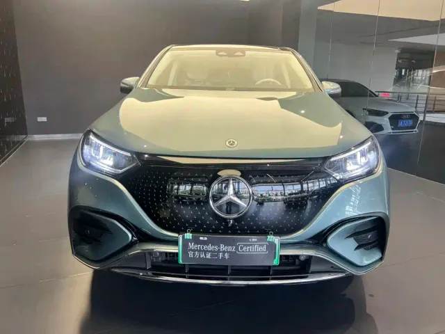 Mercedes-Benz EQE SUV — Фото автомобиля 2