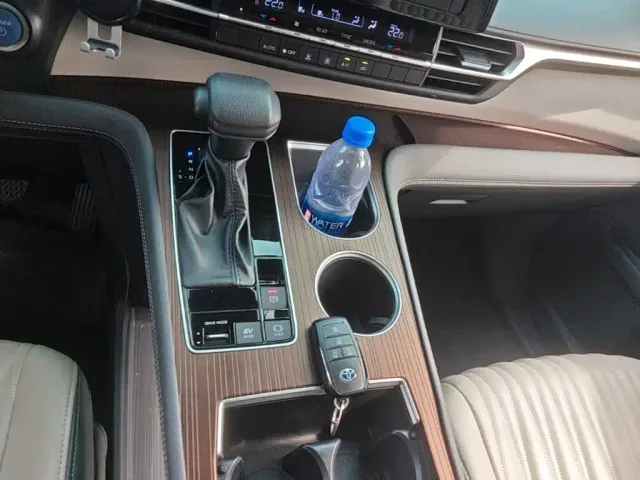 Toyota Sienna — Фото автомобиля 13