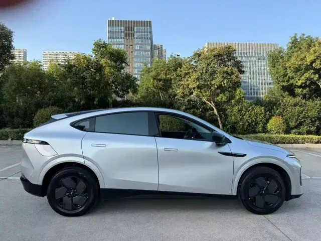 Xpeng G6 — Фото автомобиля 8