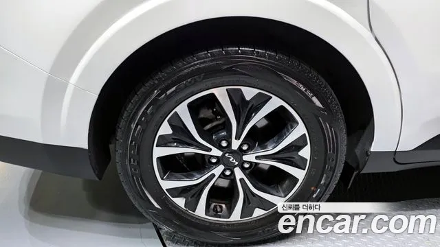 Kia Canival — Фото автомобиля 16