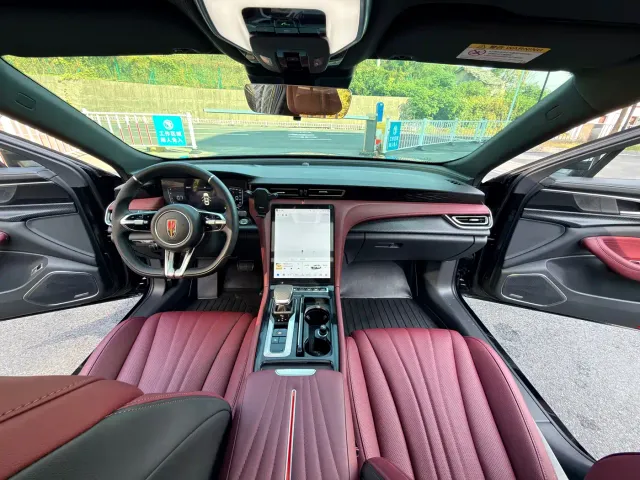 Hongqi H5 — Фото автомобиля 11