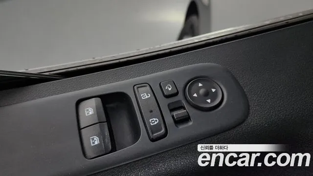 Hyundai Staria Staria 4WD Lounge 9 мест — Фото автомобиля 28