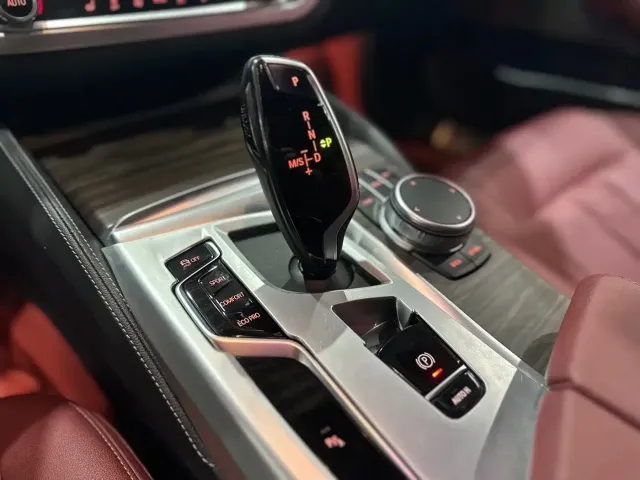 BMW 5 Series — Фото автомобиля 6