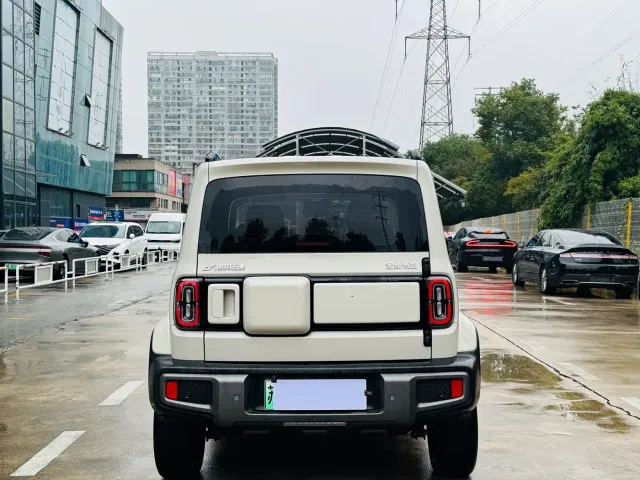 Baojun Yep — Фото автомобиля 12