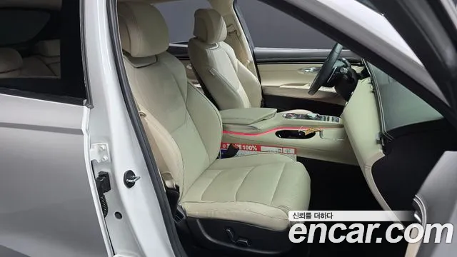 Genesis GV70 — Фото автомобиля 16