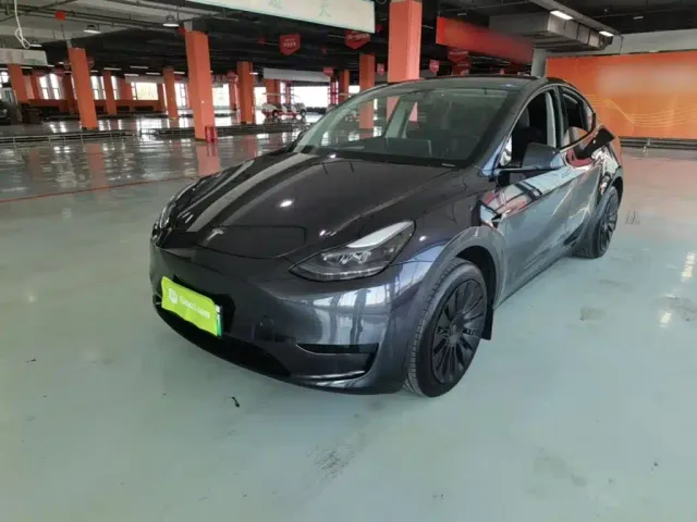 Фотография автомобиля — Tesla Model Y