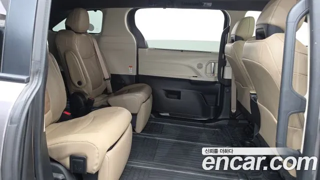 Toyota Sienna 4th Gen — Фото автомобиля 12