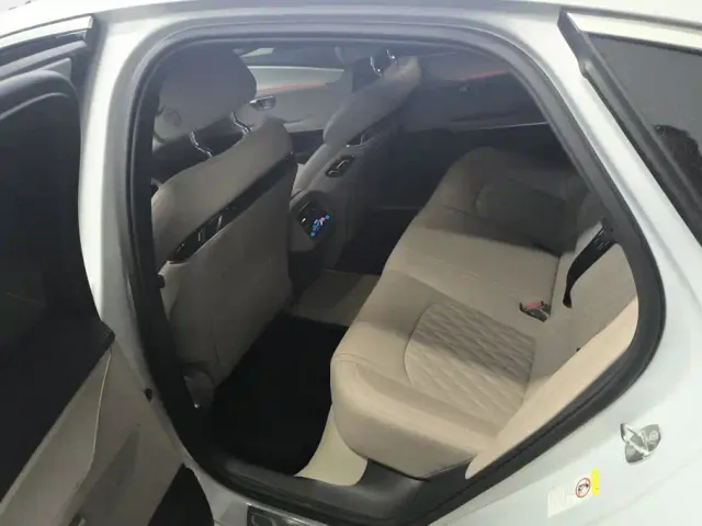 BYD Han — Фото автомобиля 11