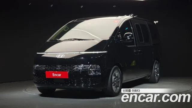 Фотография автомобиля — Hyundai Staria