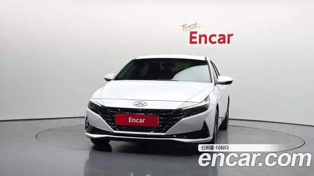 Hyundai AVANTE Avante (CN7) — Фото автомобиля 3