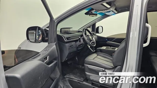Hyundai Staria — Фото автомобиля 10