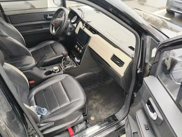 Wuling Zhengcheng — Фото автомобиля 13