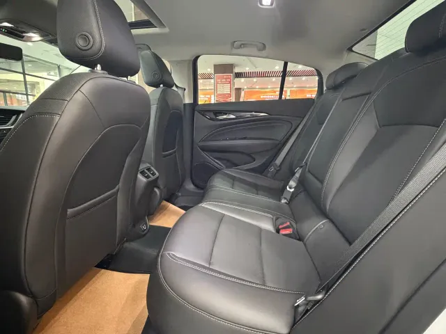 Buick Regal — Фото автомобиля 13