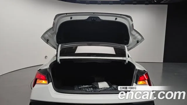 Hyundai Avante CN7 — Фото автомобиля 20