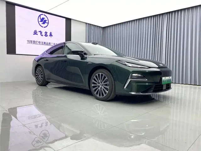 Geely Galaxy Xingyao 8 — Фото автомобиля 3