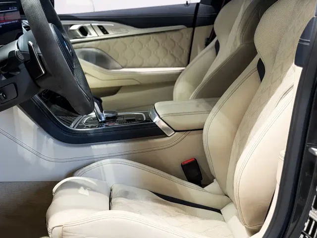 BMW M8 — Фото автомобиля 17