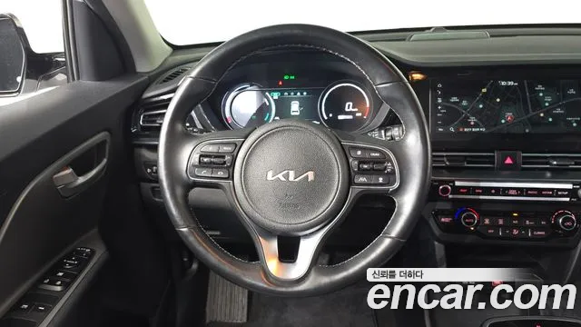Kia Niro — Фото автомобиля 19