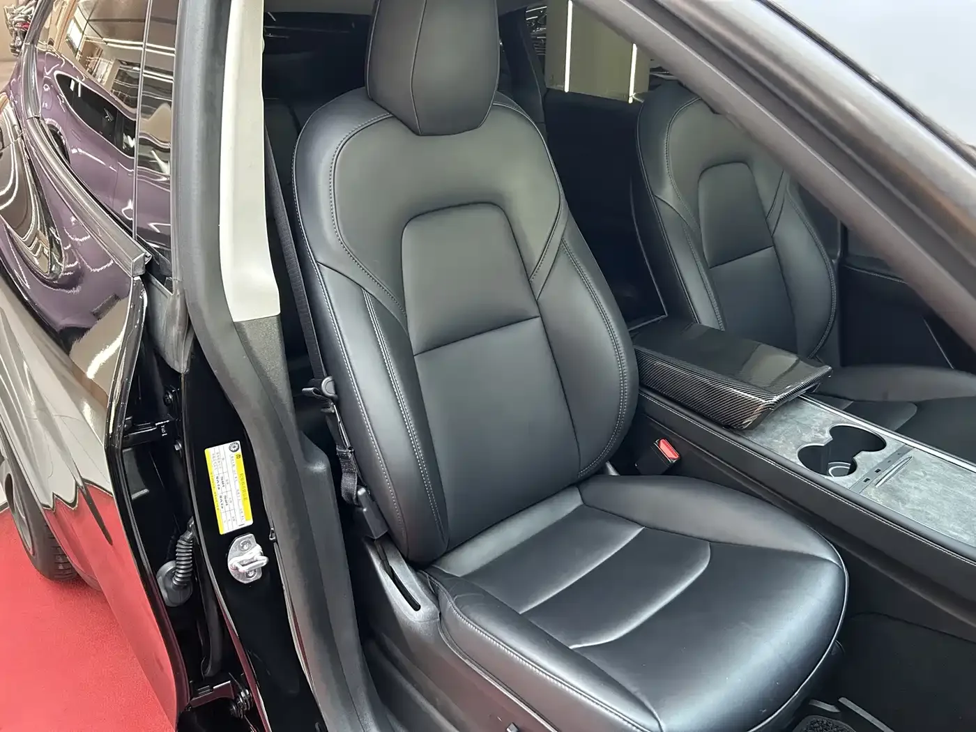 Tesla Model Y 2022 Rear-Wheel Drive Version — Фото автомобиля 29