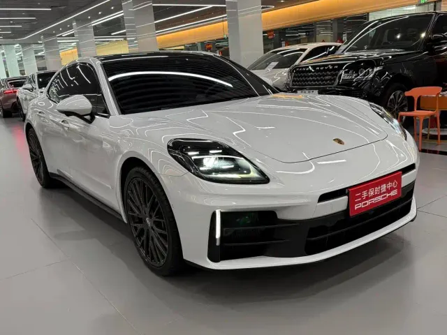Porsche Panamera — Фото автомобиля 2