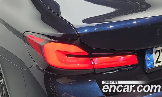 BMW 5 Series G30 — Фото автомобиля 8