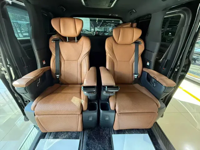 Toyota Alphard — Фото автомобиля 19
