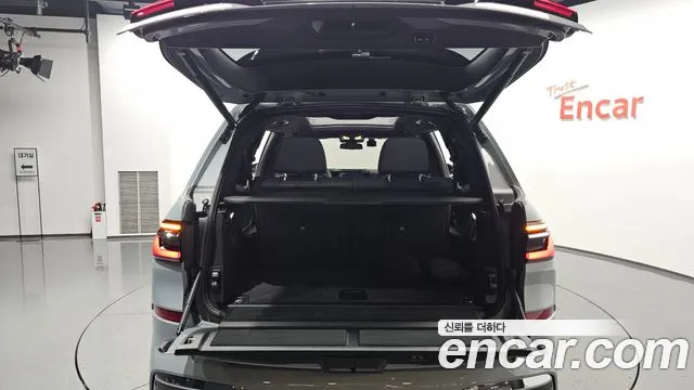 BMW X7 — Фото автомобиля 28