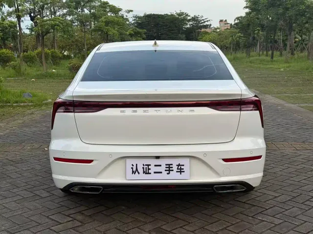 Bestune B70 — Фото автомобиля 13