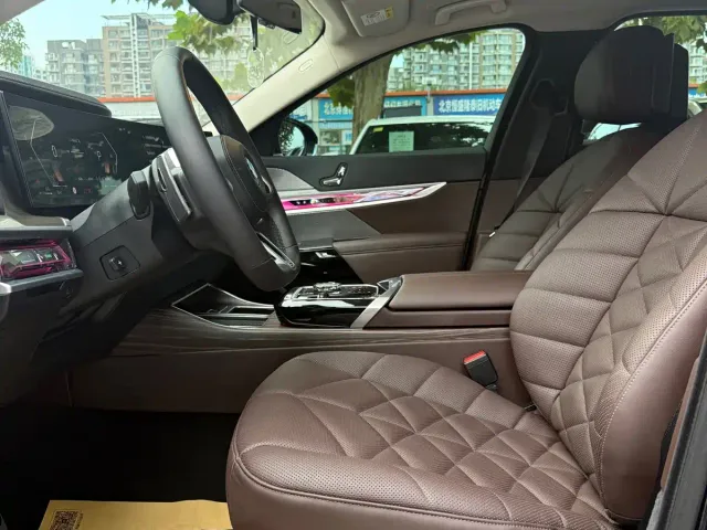 BMW 7 Series — Фото автомобиля 4