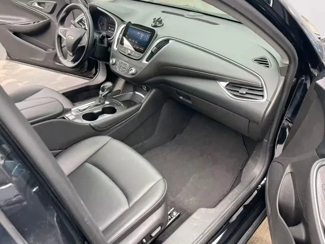 IM Motors L6 — Фото автомобиля 6