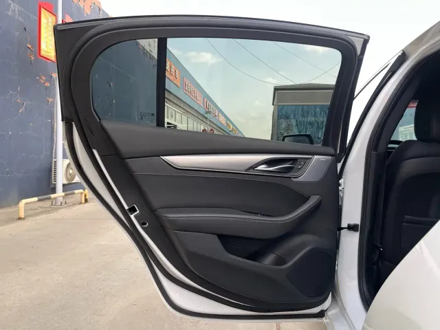 Cadillac CT5 — Фото автомобиля 10