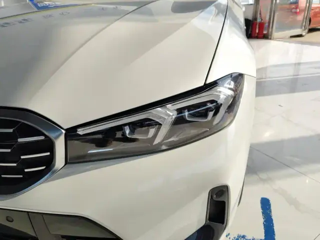 BMW 3 Series — Фото автомобиля 5