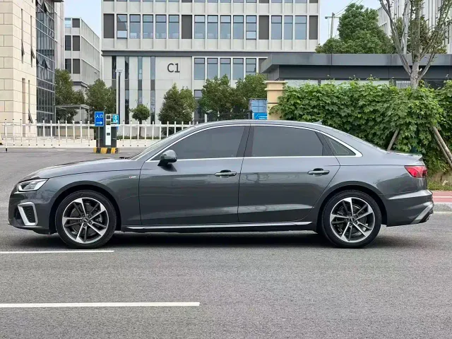 Audi A4L — Фото автомобиля 7