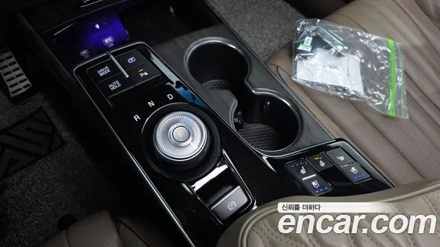 Kia K8 Hybrid — Фото автомобиля 9