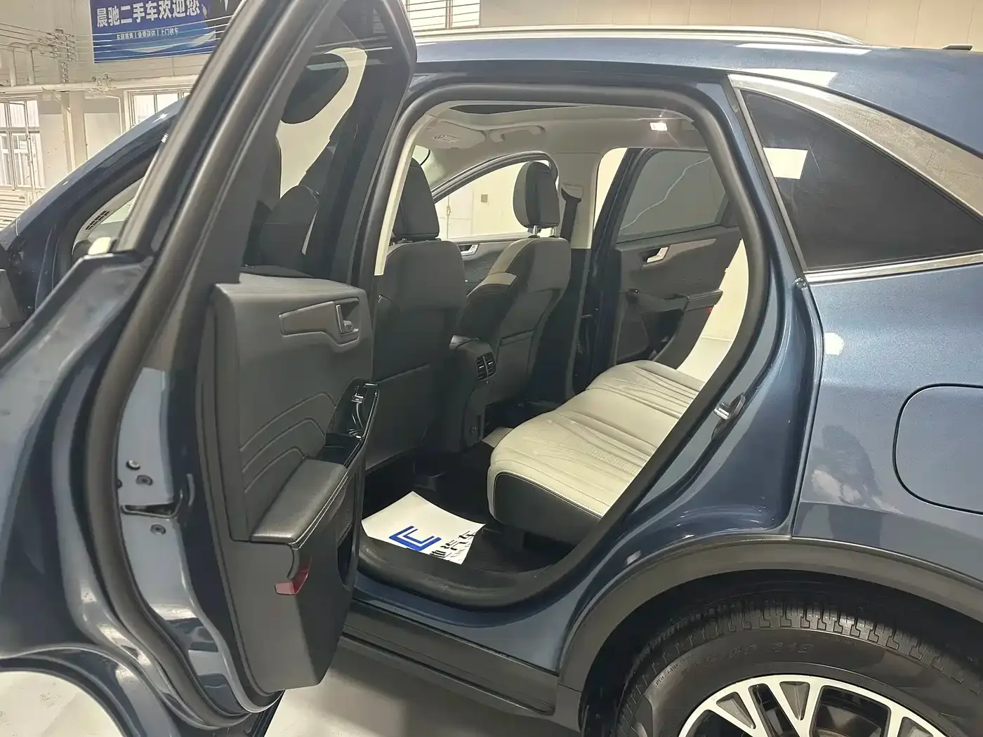 Ford Ford Escape 2020 EcoBoost 245 2WD Premium Edition — Фото автомобиля 12
