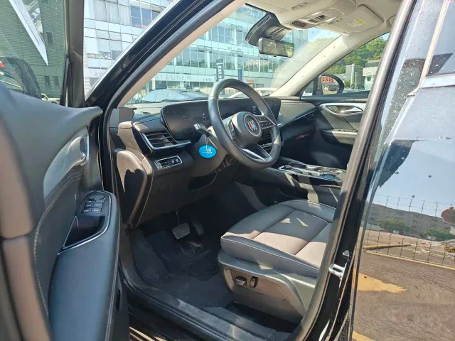 Buick Envision Plus — Фото автомобиля 12