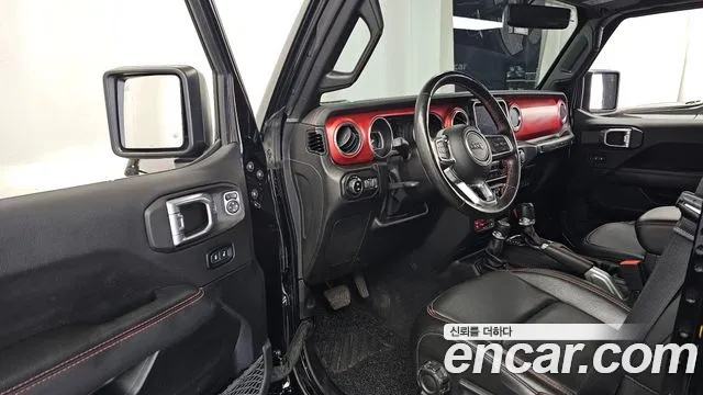 Jeep Wrangler JL — Фото автомобиля 10