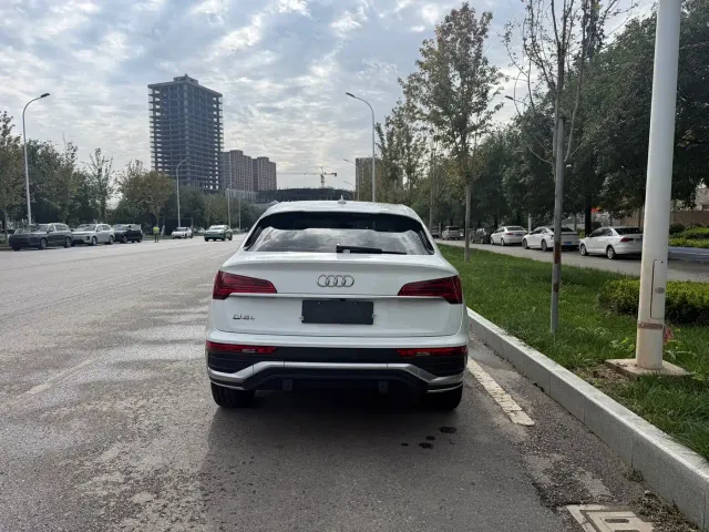 Audi Q5L Sportback — Фото автомобиля 18